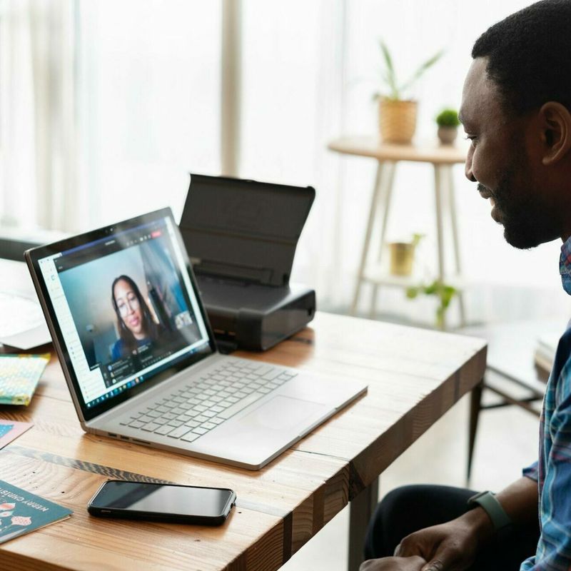 Linkedin sales solutions 6ie6 Ojshv Wg unsplash 1