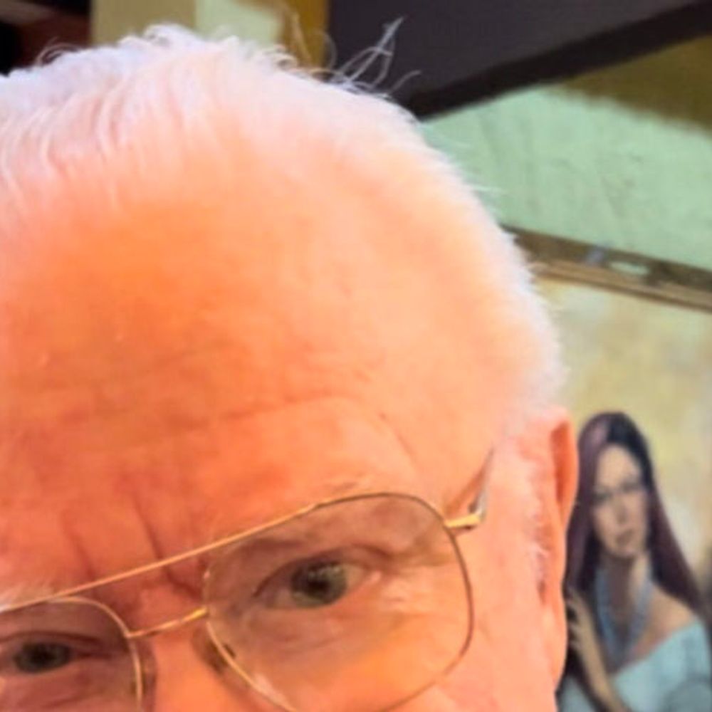 Michael A De Weese